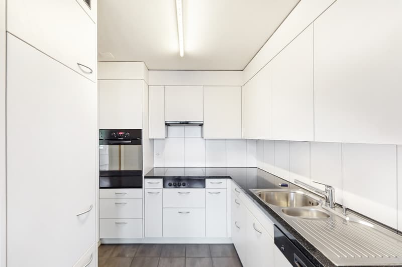 Apartment with spacious floor plan (8)