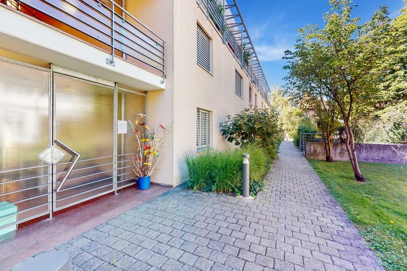 Spacious maisonette apartment in Riehen (2)