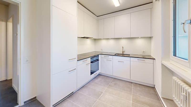 Central location, fresh renovation, lots of living comfort - FRESHLY RENOVATED! (2)