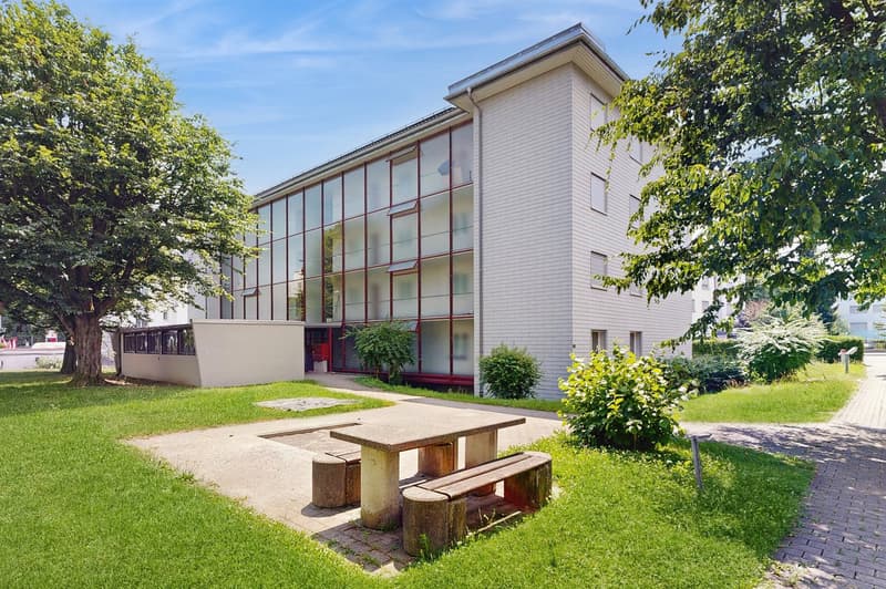 Frisch sanierte 4 Zimmer-Wohnung an begehrter Lage (1)