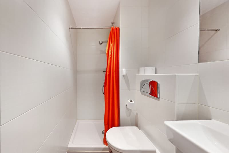 Studio moderno ideale per studenti - Buon TL CHF 300.00 offerto! (3)