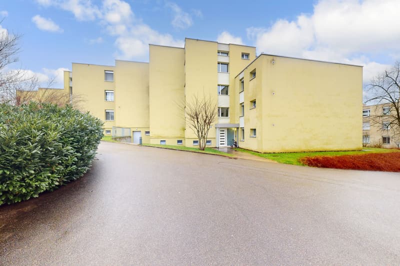 Sonnige Wohnung an ruhiger Lage (1)