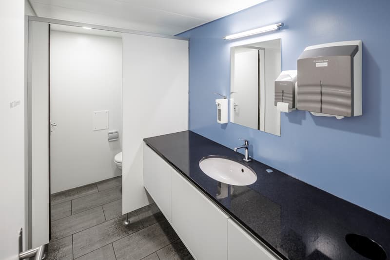 Office space in prime city center location (8)