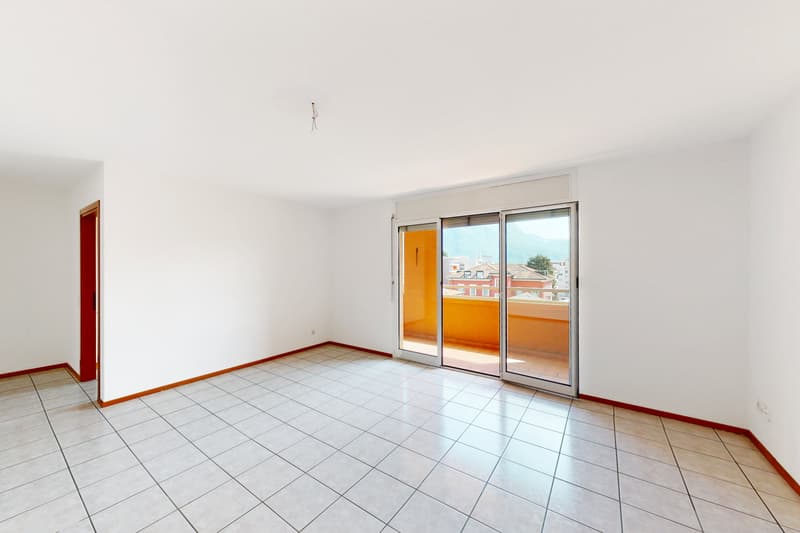 Living in Viganello between comfort and services (1)