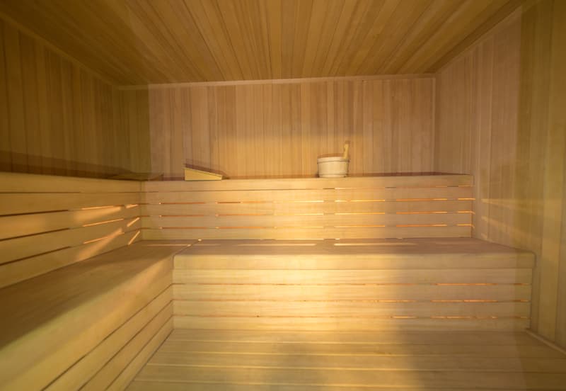 Piscine, sauna et situation stratégique au cœur de Paradiso (8)