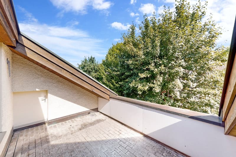 Lichtdurchflutete Dachwohnung mit zwei Terrassen! - Befristet bis 30.06.2027! (8)