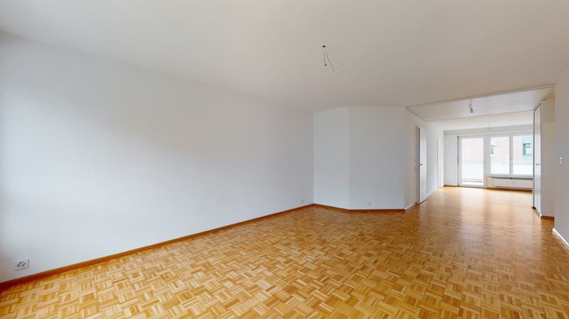Entrare e sentirsi a casa con arredamento di alta qualità e ottima posizione! (5)