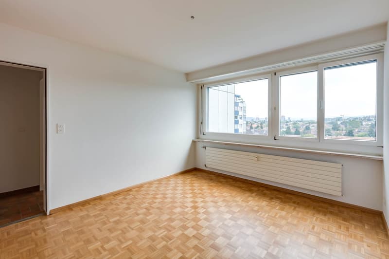 Grosszügige, lichtdurchflutete Wohnung an zentraler Lage (5)