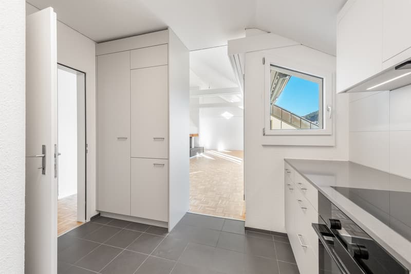 Platz für die ganze Familie frisch sanierte 5.5 Zimmer-Dachwohnung (6)