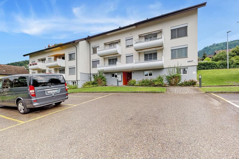 Platz für die ganze Familie frisch sanierte 5.5 Zimmer-Dachwohnung (1)