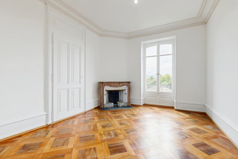 Haussmannian apartment of exception with garden in the center of Lausanne (4)