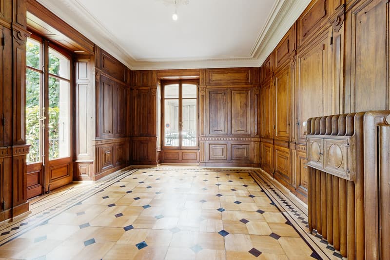 Haussmannian apartment of exception with garden in the center of Lausanne (6)