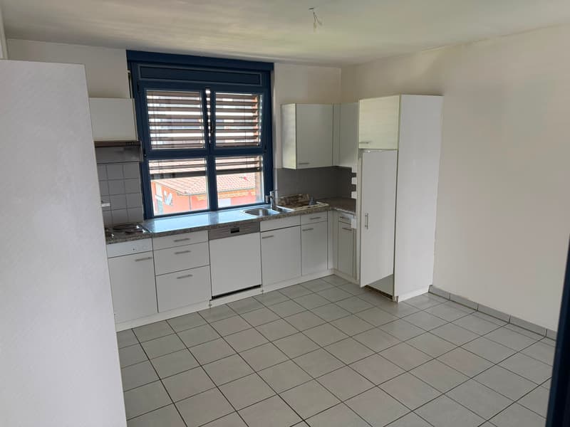 Brightness and practicality in the heart of Viganello (3)