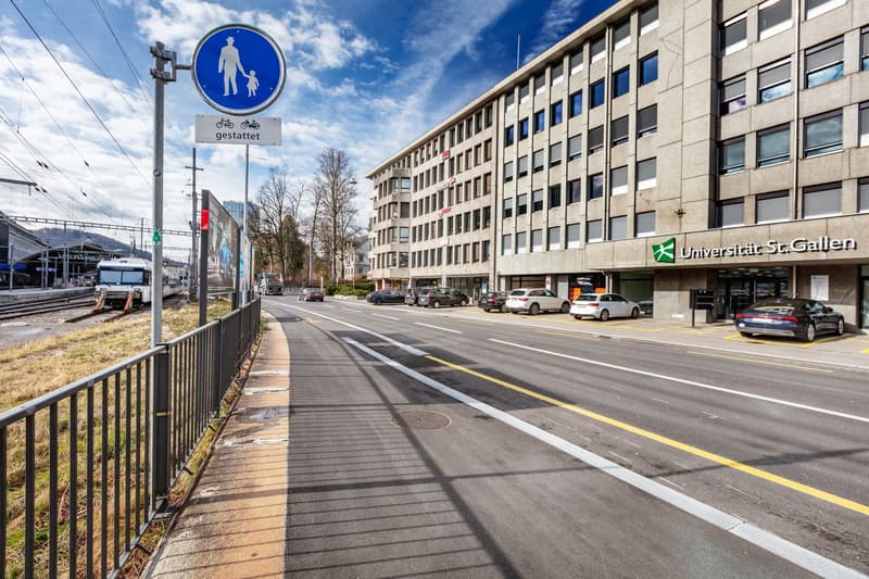 Ihr Lokal in Bahnhofsnähe! (2)