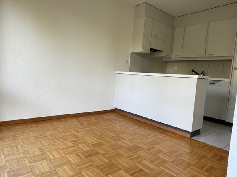 Charming 3.5-room apartment in Biel - move in and enjoy! (1)