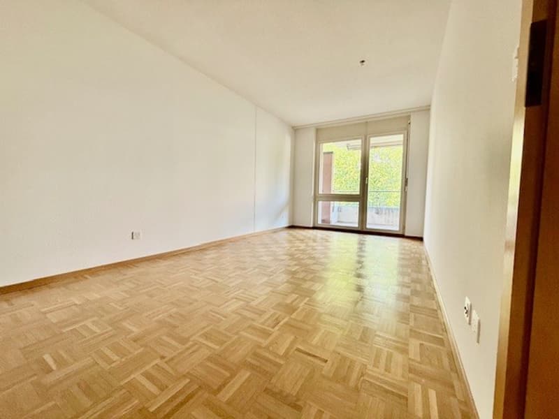 Charming 3.5-room apartment in Biel - move in and enjoy! (5)