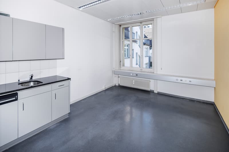 Recognizing Potential - Practice Rooms near the Train Station (6)