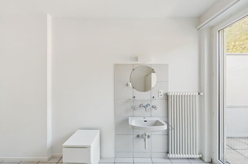 Camere singole in locazione allultimo piano  posizione strategica (4)