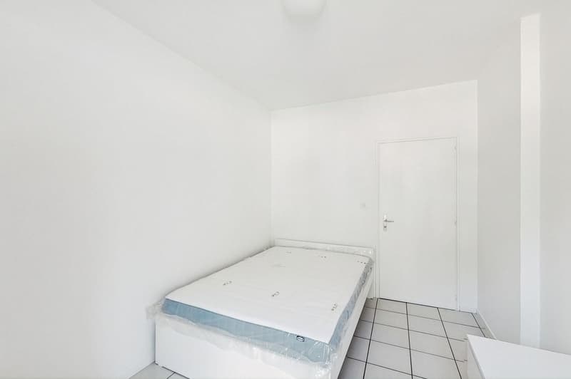 Camere singole in locazione allultimo piano  posizione strategica (3)
