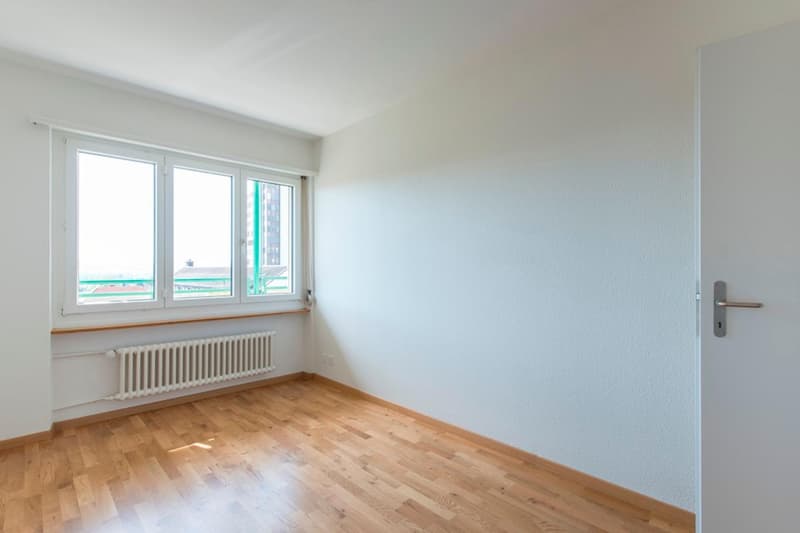 Attikawohnung im 10. Obergeschoss - hoch hinaus. Kautionsfrei Wohnen. (4)