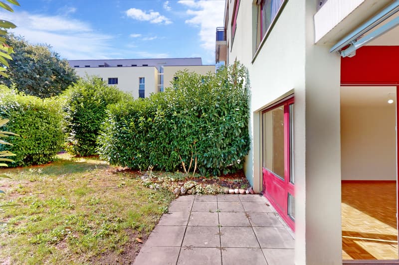 Three-room apartment on the ground floor (5)
