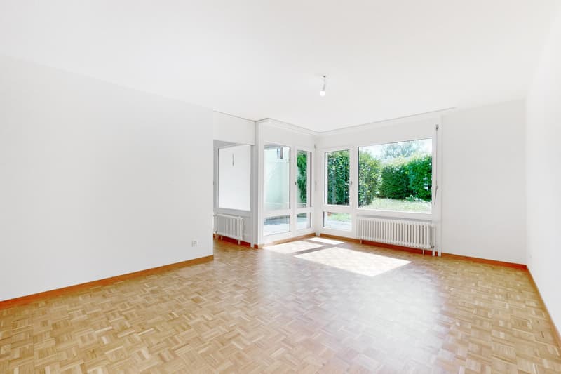 Three-room apartment on the ground floor (7)