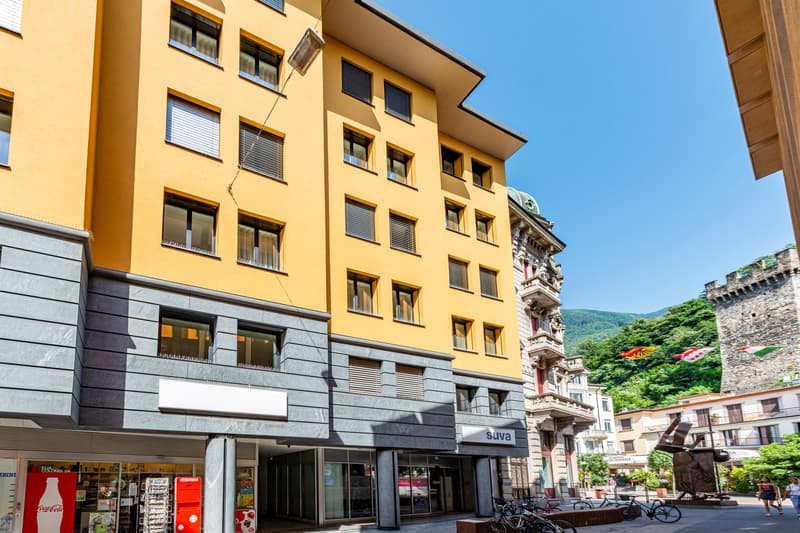 Leben im Herzen von Bellinzona mit Blick auf die Burgen (1)