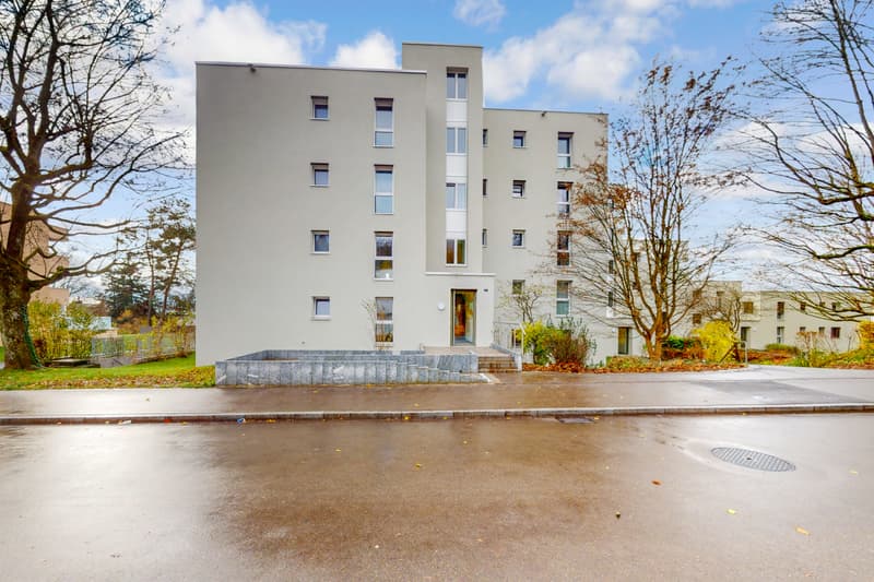 Moderne Wohnung mit Südbalkon (2)