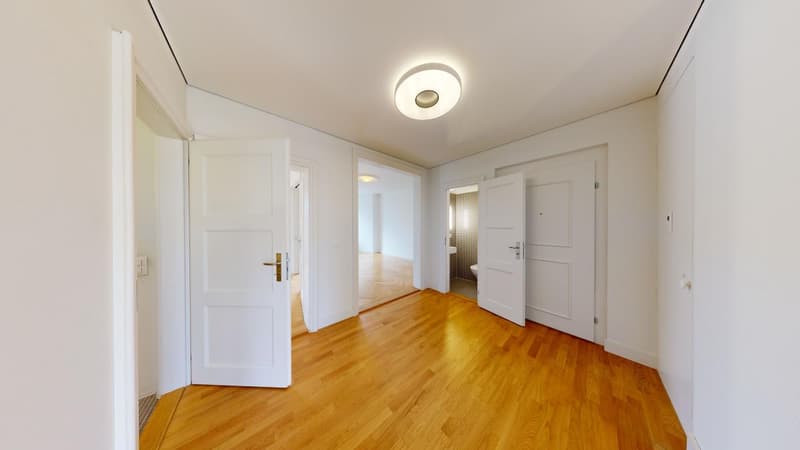 Renovated old building apartment in the popular Enge quarter! (2)