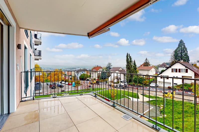 Ground floor apartment, ideal for singles. (8)