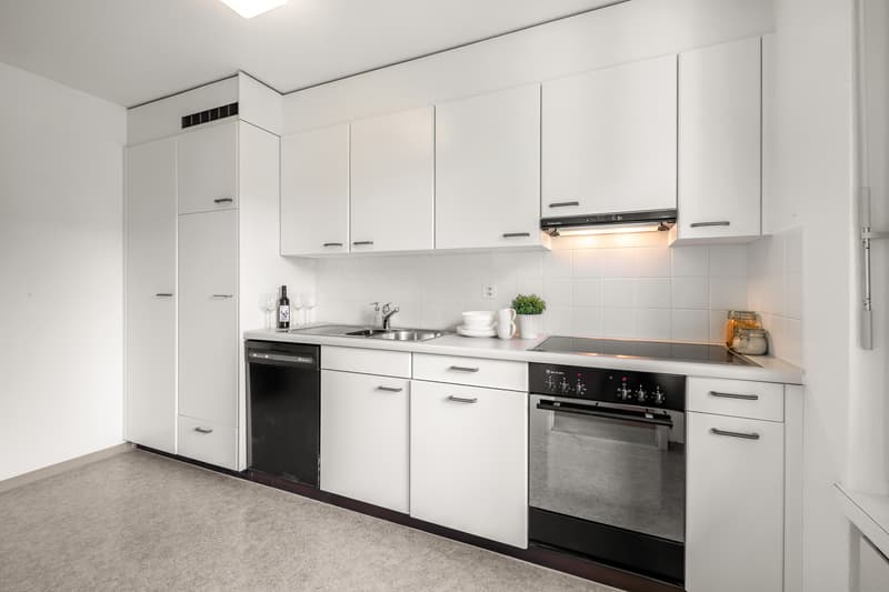 Dachwohnung mit Cheminée - befristet - 30.06.2027 (6)