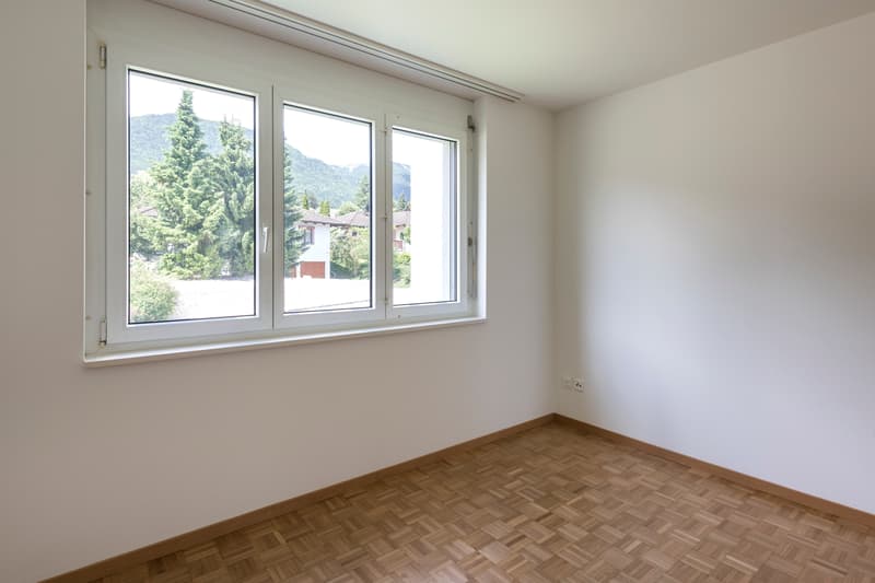 Lichtdurchflutete Erdgeschosswohnung mit Gartensitzplatz. (9)