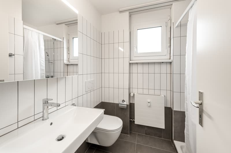 Modernes Wohnen mit Ausblick - sanierte 3.5-Zimmer-Maisonette. (4)