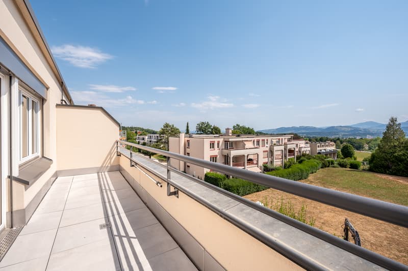 Modernes Wohnen mit Ausblick - sanierte 3.5-Zimmer-Maisonette. (10)