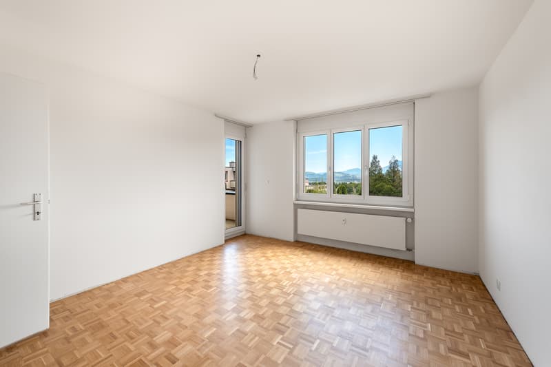 Modernes Wohnen mit Ausblick - sanierte 3.5-Zimmer-Maisonette. (6)