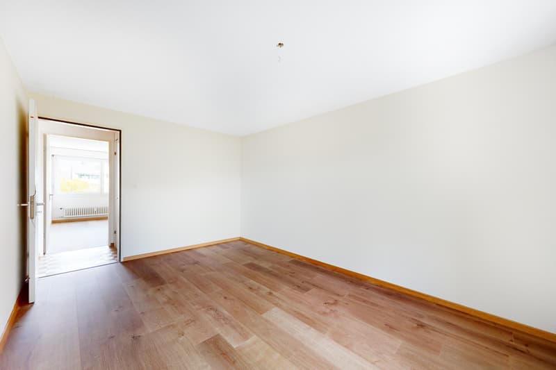 Tolle Wohnung mit Weitsicht auf Berikon (6)