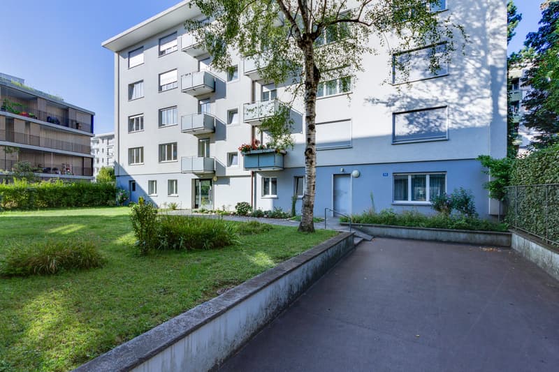 Abstellplatz in unmittelbarer Nähe des Unispitals Basel (1)