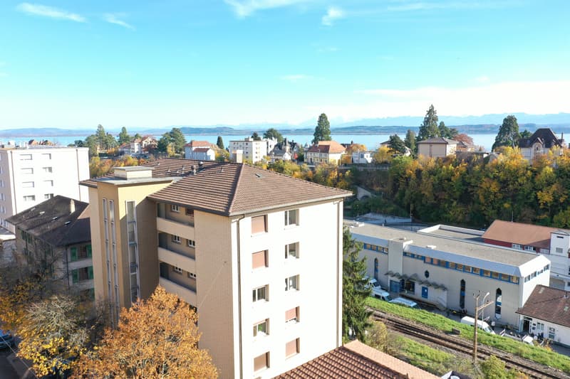 Idéalement situé dans un immeuble convivia l! (9)