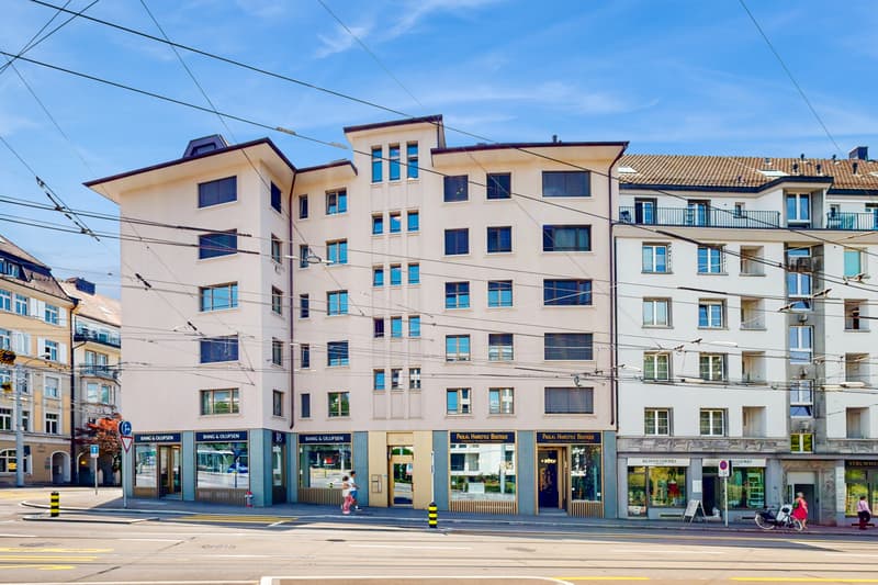 On top of Hegibachplatz (1)