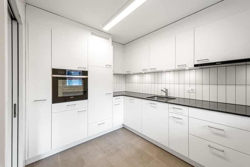 Zwischen Reussufer und Stadtleben- sanierte 5.5-Zimmer-Wohnung. (8)
