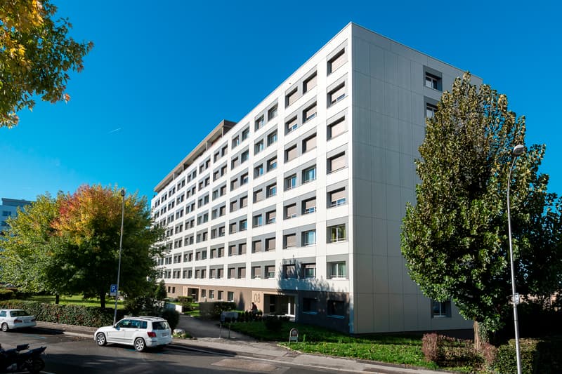 Dans quartier calme, proche des commodités (1)