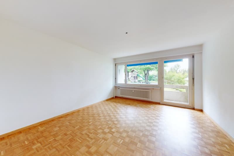 Grosszügige 4 Zimmer-Wohnung an ruhiger aber seenaher Lage (2)