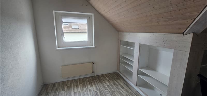 Kleines Büro an zentraler Lage in Berikon (2)