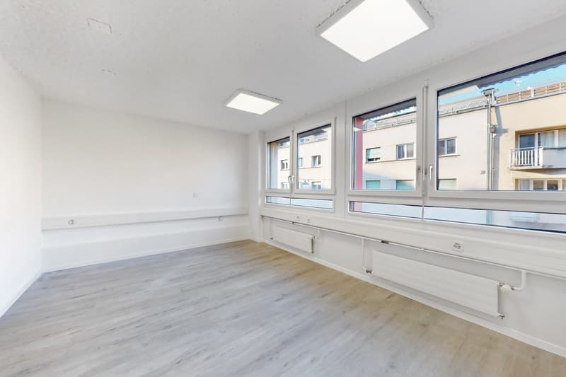 Bureaux fonctionnels et lumineux à proximité immédiate de la gare (2)