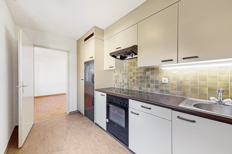 Grosszügige Wohnung mit Balkon (4)