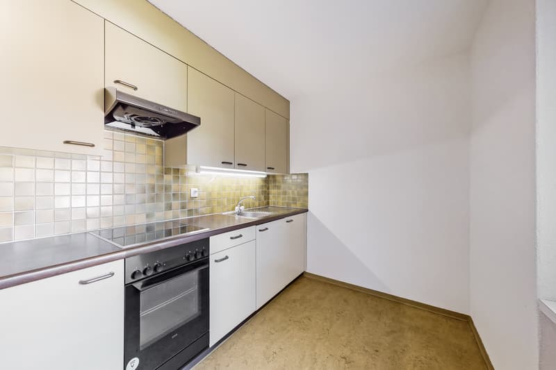 Grosszügige Wohnung mit Balkon (3)
