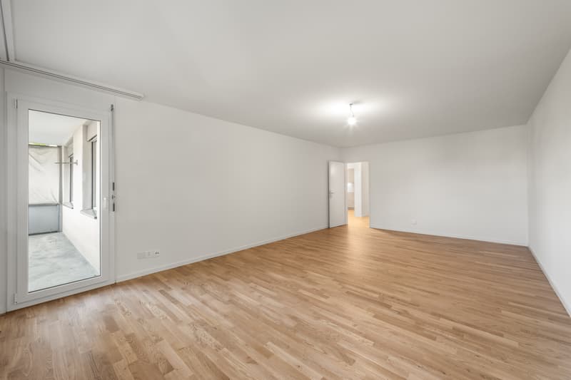 Grosszügige Wohnung an ruhiger und grüner Lage in Herblingen (2)