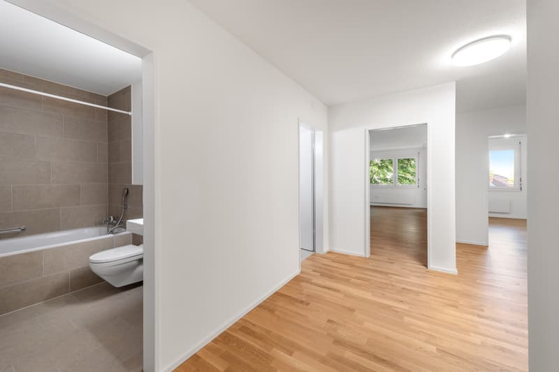 Grosszügige Wohnung an ruhiger und grüner Lage in Herblingen (3)