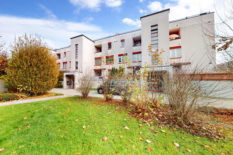 Modernes Wohnen mit Ausblick - sanierte 3.5-Zimmer-Maisonette. (1)