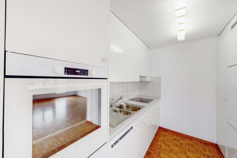 Lichtdurchflutete Wohnung für Singles (2)